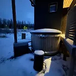 Tuore Pikkuvilla Hyvillae Mukavuuksilla Chalet *