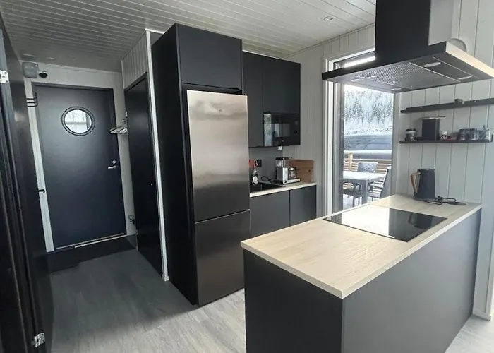 Tuore Pikkuvilla Hyvillae Mukavuuksilla * Karkku